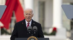 El presidente Joe Biden durante un evento por el Día Mundial de la Lucha Contra el Sida en la Casa Blanca, el domingo 1 de diciembre de 2024, en Washington. (AP Foto/Manuel Balce Ceneta)