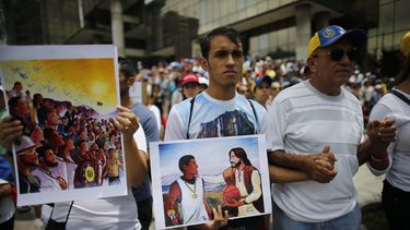 Venezuela: joven artista encuentra inspiración en protestas