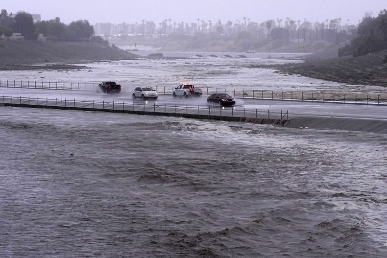 Los efectos de la tormenta en Palm Desert, California, el 20 de agosto de 2023. (Foto AP /Mark J. Terrill)