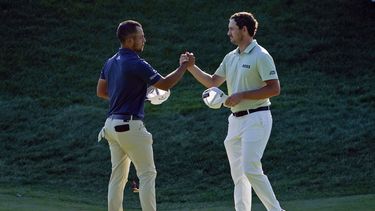 Schauffele lidera por un golpe en el Travelers Championship