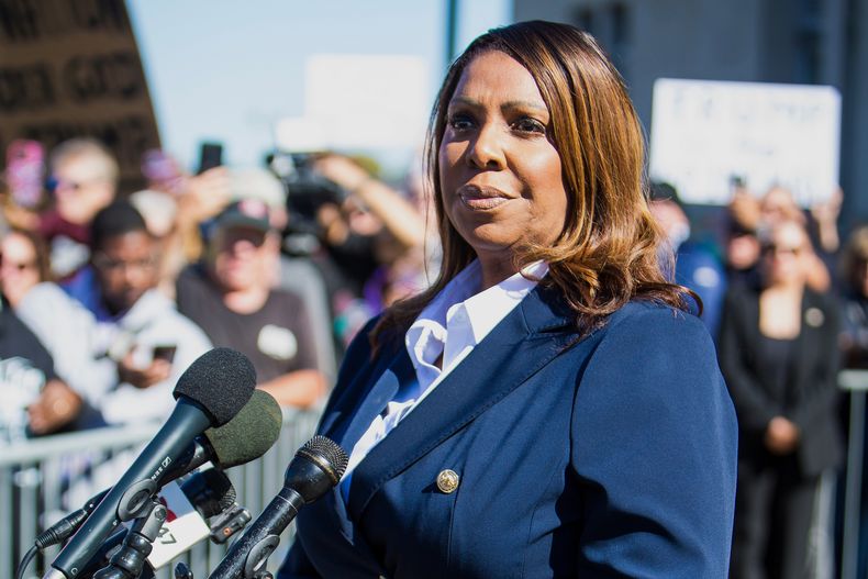 La fiscal general de Nueva York Letitia James en Norfolk, Virginia el 24 de octubre del 2025. (AP foto/John Clark)