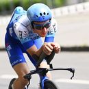 Yates se lleva 2nda etapa del Giro, Van der Poel lidera