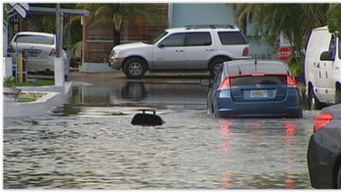 inundaciones afectan a complejo de casas moviles en hialeah