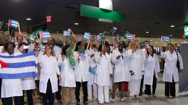 Cuba se retira del programa Más Médicos en Brasil y anuncia salida de sus galenos