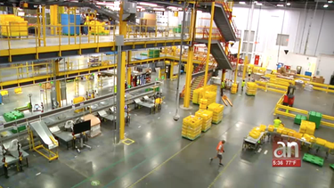 asi es el nuevo centro de amazon en opa-locka: del tamano de 14 campos de futbol, y miles de robots  operandolo