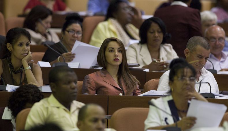 CAR-GEN_CUBA-ASAMBLEA-4.jpg