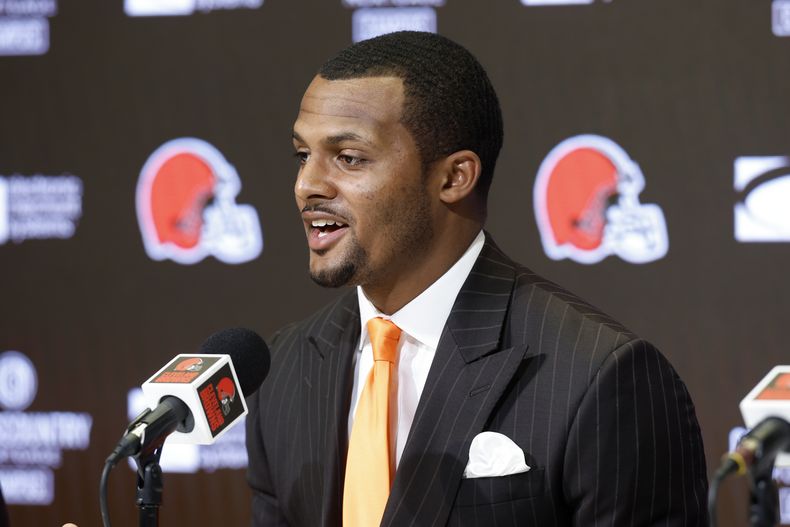 DEP-NFL WATSON-MUJER