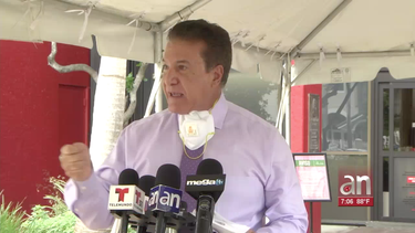 alcalde de hialeah advierte a gimenez que abra restaurantes o tomara medidas