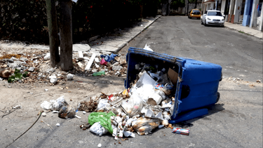 la habana se ahoga en la basura
