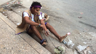 seguridad del estado detiene a artista que peregrinaba al rincon de san lazaro