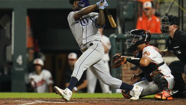 Rays derrotan 6-4 a Orioles en 10 entradas