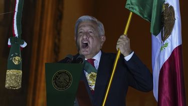 López Obrador celebra Independencia con la Guardia Nacional
