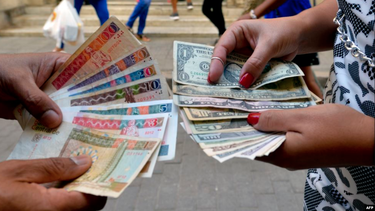 exiliados cubanos podrian abrir cuentas en dolares en cuba