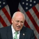 ARCHIVO - El ex vicepresidente de Estados Unidos Dick Cheney se dirige a un mitin de campaña para Gus Bilirakis, un republicano que se presenta por el distrito de Tampa Bay que deja su padre en Tampa, Florida, el 21 de julio de 2006. (AP Foto/Steve Nesius, Archivo)