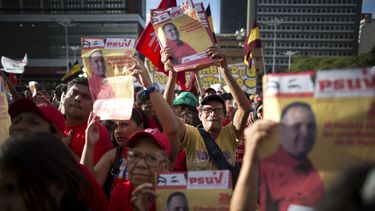 Oficialismo venezolano elige candidatos para comicios