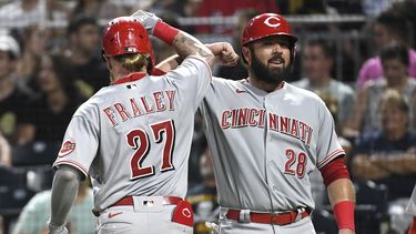 Fraley pega jonrón de 2 carreras; Rojos vencen a Piratas
