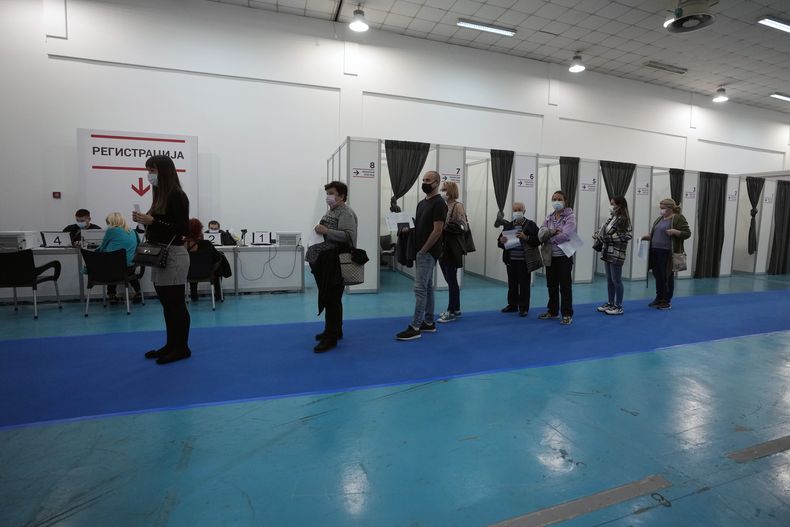 EUR-GEN CORONAVIRUS-VACUNAS RUSIA