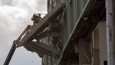 sube a 35 cifra de muertos en explosion del hotel saratoga; 8 heridos siguen en estado critico