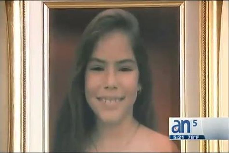 Una joven cubana está detenida esta tarde en un centro temporal para inmigrantes luego de haber entrado al País por la frontera con México.