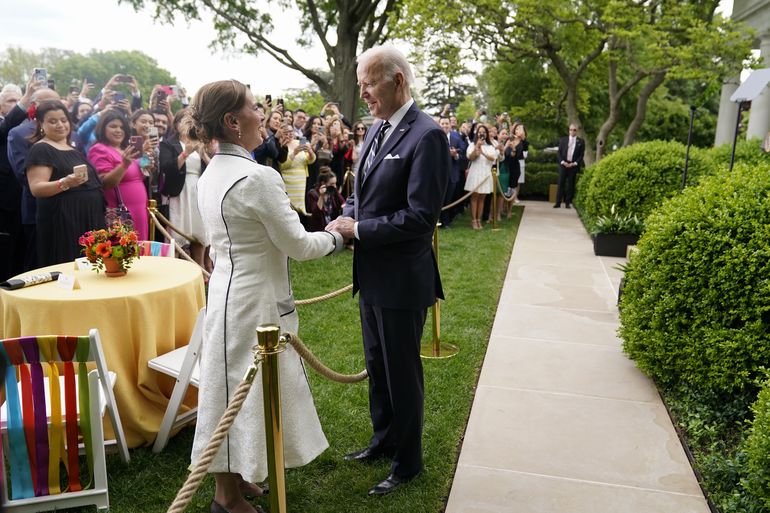 Biden recibe a primera dama de México por Cinco de Mayo