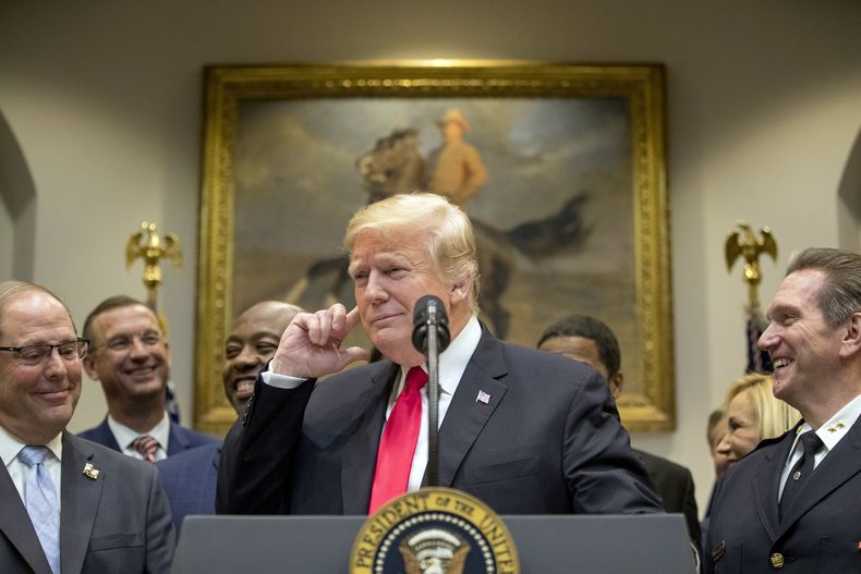 AMN-GEN_TRUMP-SENTENCIAS-0.jpg