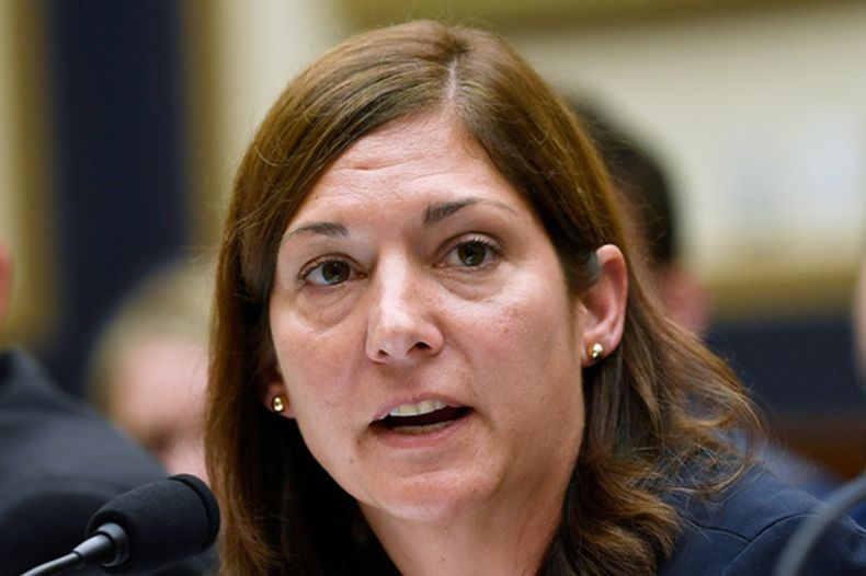 Nikki Floris, entonces encargada de tareas antiterroristas en el FBI, en el Congreso en Washington el 22 de octubre del 2019. (AP foto/Susan Walsh)