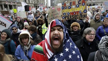 DHS: Decreto de Trump tomó por sorpresa a su propia agencia