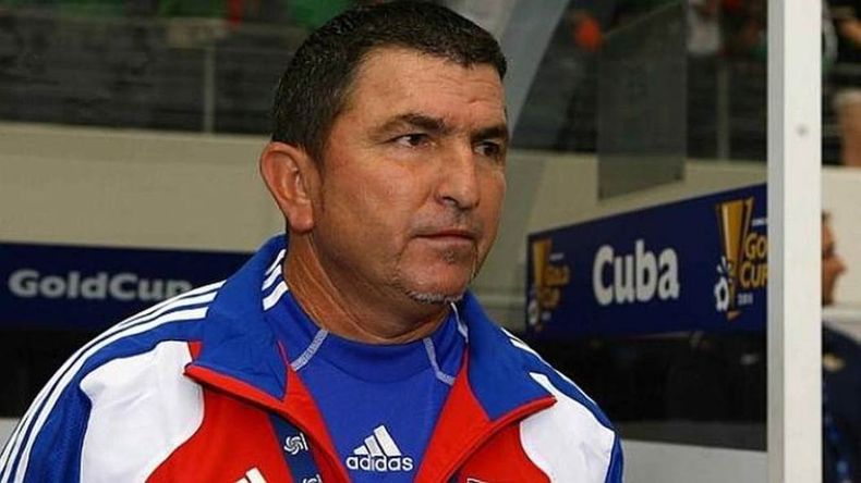 Raúl Valentín González Triana, entrenador de la selección de fútbol de Cuba.