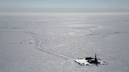 biden aprobara un gran proyecto de extraccion de petroleo en alaska
