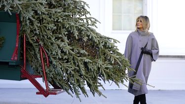 Casa Blanca planea festejos navideños pese a advertencias