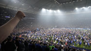 Schalke asciende a la Bundesliga tras romper lazos rusos