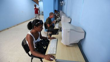 cuba ampliara salas de internet en 2015