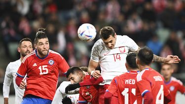 Polonia vence a Chile con Lewandowski en el banquillo