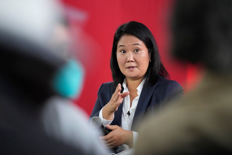 ARCHIVO - La candidata presidencial Keiko Fujimori habla en una conferencia de prensa en Lima, Perú, el 12 de junio de 2021. (AP Foto/Martín Mejía, Archivo)