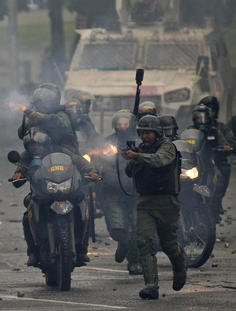 AMS-GEN_VENEZUELA-CRISIS_EN_CUARTELES-0.jpg