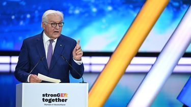 El presidente de Alemania, Frank-Walter Steinmeier, habla en la Asamblea General extraordinario de la DOSB para seleccionar la candidatura olímpica de Alemania para 2036, 2040 o 2044 en Baden-Baden, Alemania, el 26 de septiembre de 2026. (Marijan Murat/dpa vía AP)