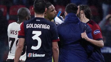 Federación italiana de fútbol investiga cánticos racistas