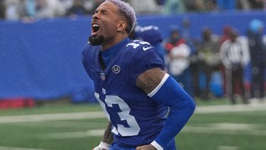 El receptor de los Giants de Nueva York Odell Beckham Jr. grita mientras corre en el campo en el encuentro ante los Titans de Tennessee el domingo 27 de septiembre del 2026. (AP Foto/Frank Franklin II)