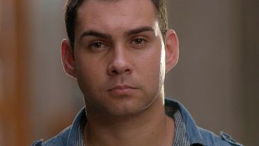 elian gonzalez: he picado este cake con el comandante en la mente