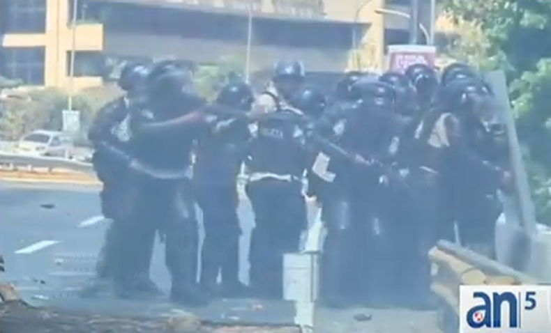 Los lideres estudiantiles venezolanos rechazaron reunirse con el régimen de Nicolás Maduro argumentando que no creen en el diálogo mientras existan presos políticos.