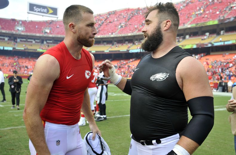 DEP-NFL SUPER BOWL-HERMANOS KELCE