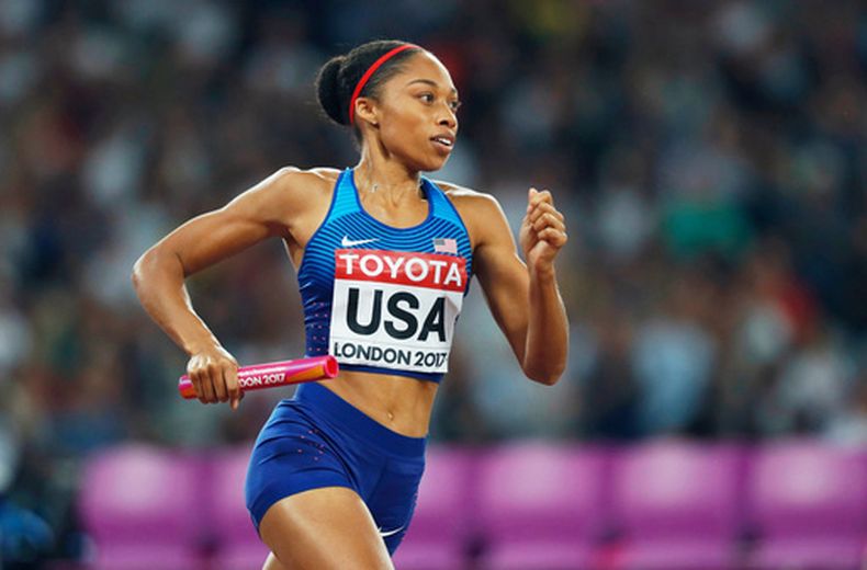 ARCHIVO - La estadounidense Allyson Felix compite en la final del relevo 4x400 del Mundial de atletismo, el 13 de agosto de 2017, en Londres. (AP Foto/Kirsty Wigglesworth)