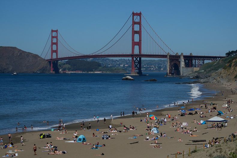 El puente Golden Gate se aprecia en esta foto del 18 de marzo de 2026 (AP Foto/Jeff Chiu, archivo)