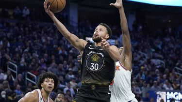 De la mano de Curry y Wiggins, Warriors derrotan a Knicks