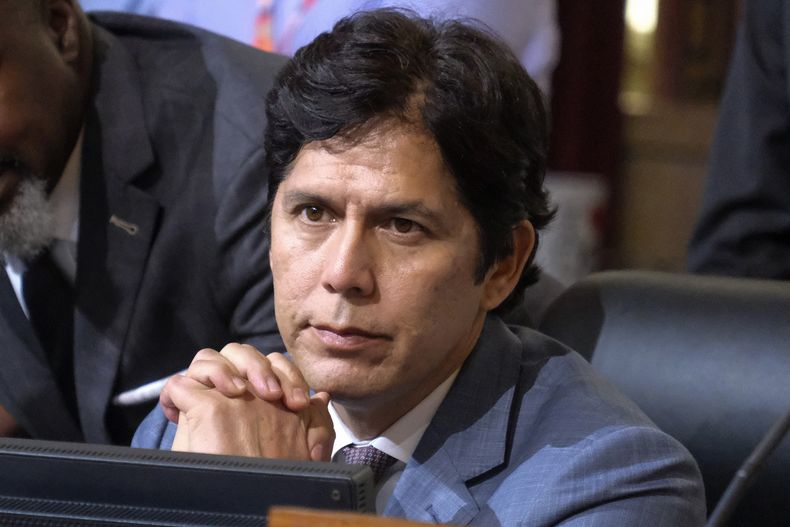 AMN-GEN LOS ÁNGELES-CONCEJAL-PLEITO
