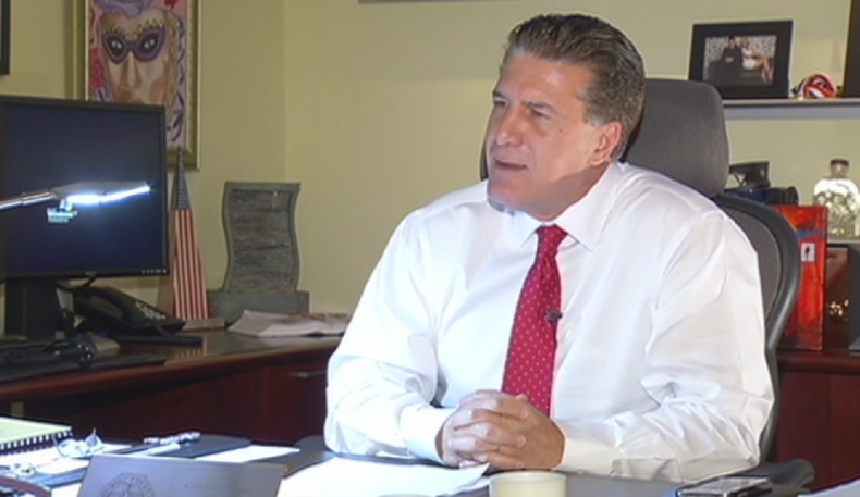 CARLOS HERNANDEZ.png