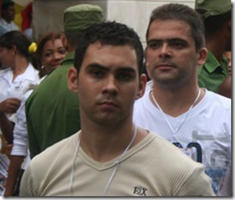 Elián González dijo en entrevista que de tener una religión, Fidel Castro sería su dios.