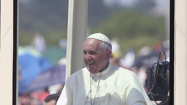papa convoca en ecuador a proteger el ambiente