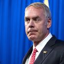 Juez dice que Trump no puede postergar regulación de metano