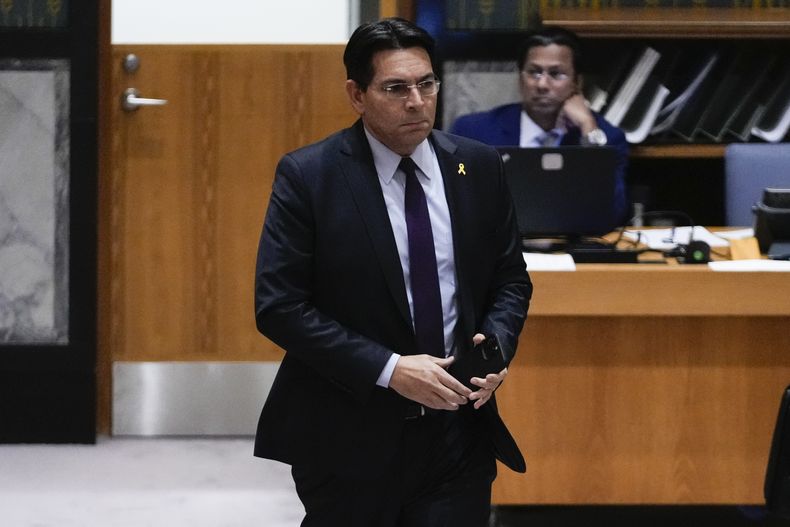 El embajador de Israel ante las Naciones Unidas, Danny Danon, llega durante una reunión del Consejo de Seguridad, el miércoles 25 de septiembre de 2024, en la sede de la ONU. (Foto AP/Frank Franklin II)